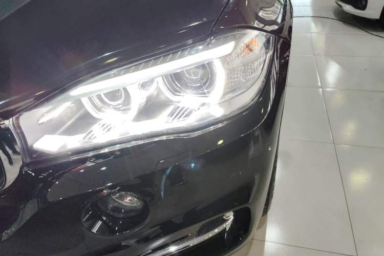 Used BMW X5 2017 xDrive28i

