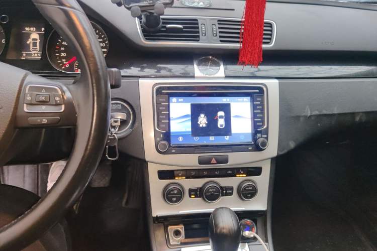 Used Volkswagen Magotan 2013 1.8TSI Luxury Model Audio And AC Panel