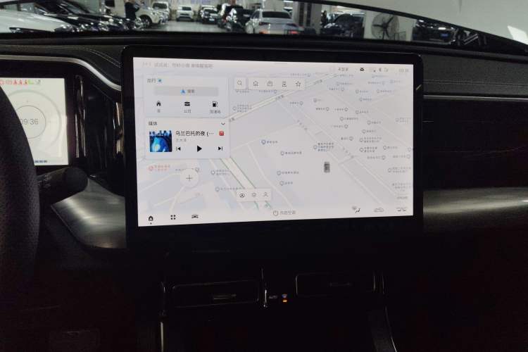 Used GAC Trumpchi GS8 2025 Linghang Series 2.0 TGDI Two-Wheel-Drive Luxury Edition 5 Seats Audio And AC Panel