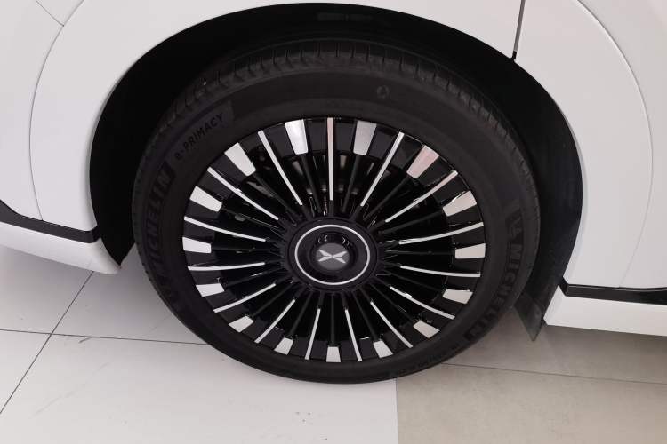 Used XPeng X9 2025 740 Ultra-Long Range Max