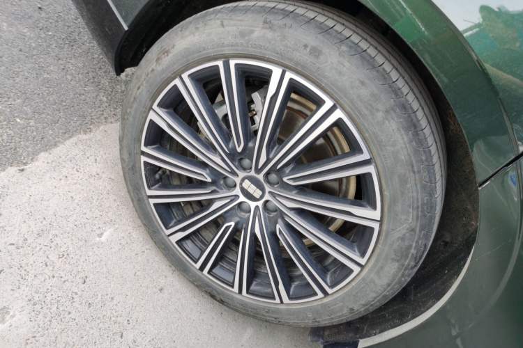 Used Geely Galaxy 8 2025 130km EM-P Starship Edition