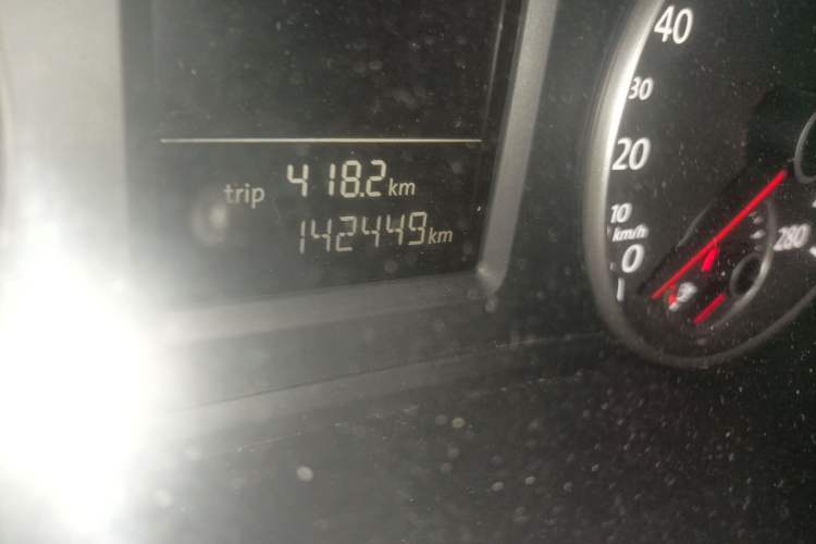 Used Volkswagen Passat 2011 1.4 TSI DSG Prestige Edition Odometer Close Up