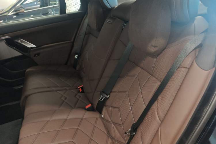 Used BMW 7 Series 2023 Restyled 740Li Luxury Edition M Sport Package Left Rear Seat