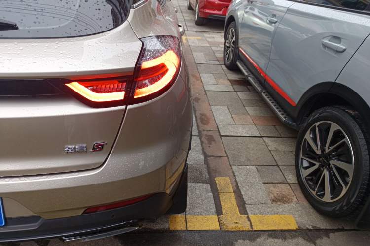 Used Geely Auto Emgrand S 2021 1.4T CVT Prestige Edition