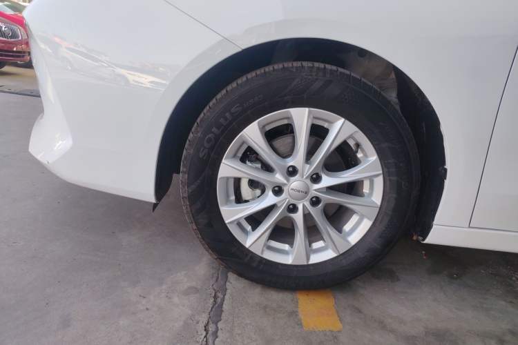 Used Roewe i5 2023 1.5L CVT Luxury Edition
