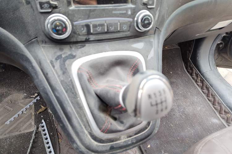 Used Haval H6 2016 Upgraded Model 1.5T Manual Two-Wheel Drive Value Edition