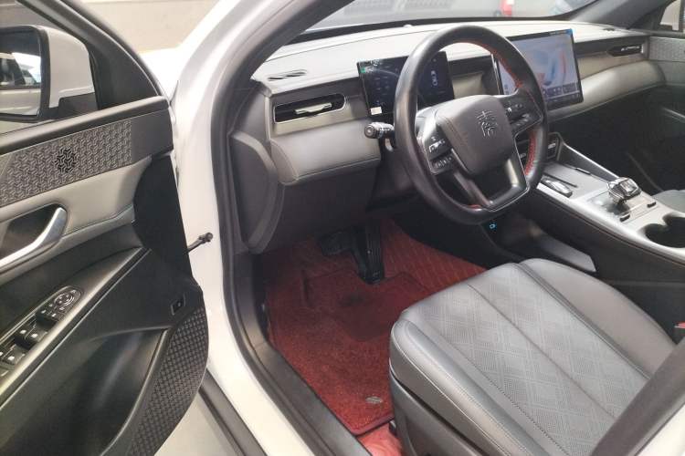 Used BYD Qin PLUS 2025 DM-i Smart Drive 55KM Beyond Model
