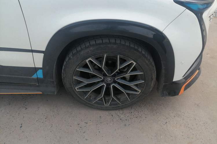 Used CHANGAN UNI-T 2022 1.5T Flagship Edition Right Front Wheel Hub
