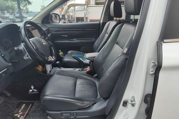 Used Mitsubishi Outlander 2016 2.4L 4x4 Elite Edition 5 Seats