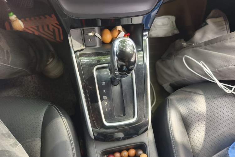 Used Nissan Sylphy 2016 1.6 XL CVT Luxury Edition Gear Lever