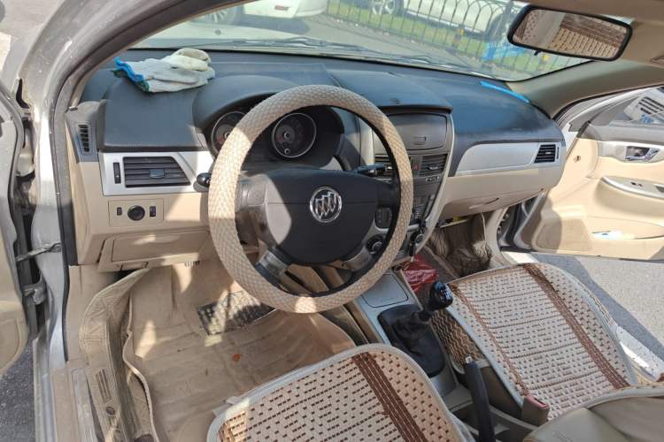 Used Buick Excelle 2013 1.5L Manual Classic Model