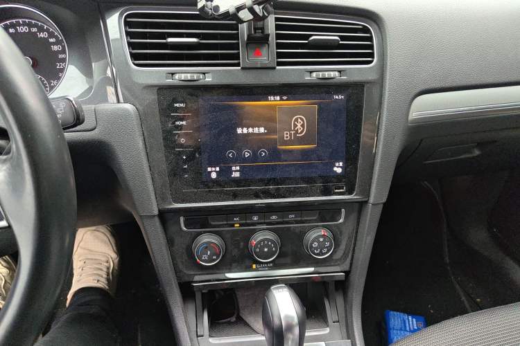 Used Volkswagen Golf 2020 Zhiai Edition 280TSI DSG Comfort Model Audio And AC Panel