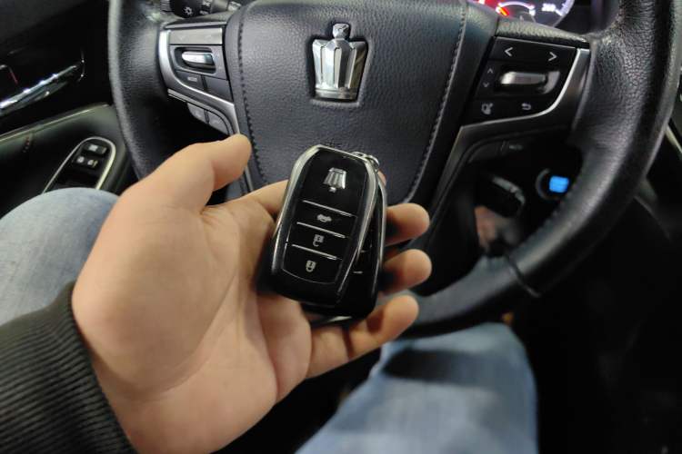 Used Toyota Crown 2015 2.0T Fashion Edition