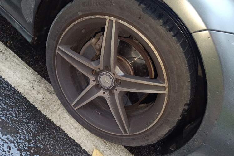 Used Mercedes-Benz CLS 2012 CLS 300 CGI Right Front Wheel Hub