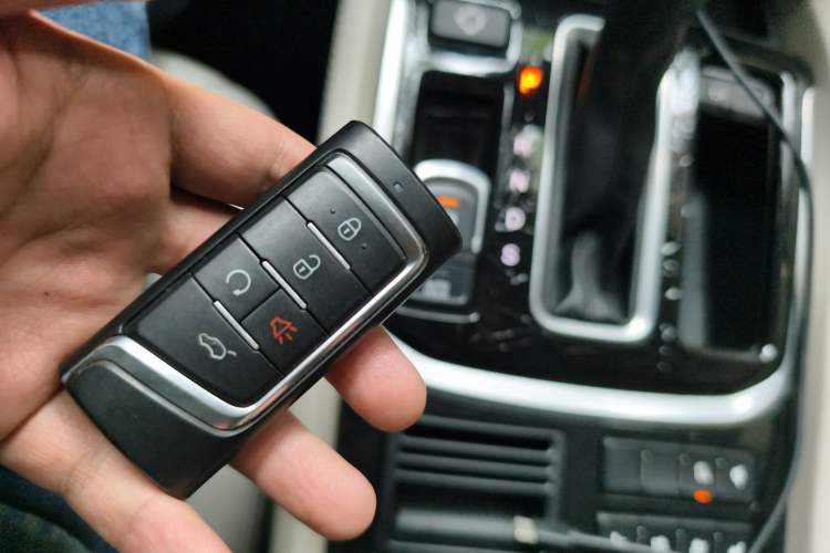 Used GAC Trumpchi GS8 2017 320T Two-Wheel Drive Luxury Smart Connectivity Version (7 Seats)
