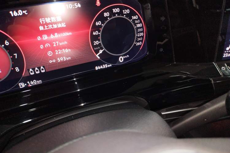 Used Volkswagen Golf 2021 280TSI DSG R-Line Odometer Close Up