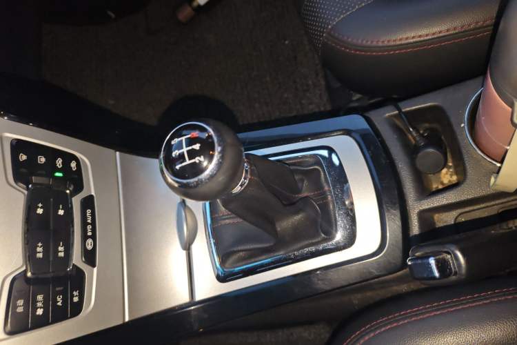 Used BYD Surui 2014 1.5L Manual Luxury Model
