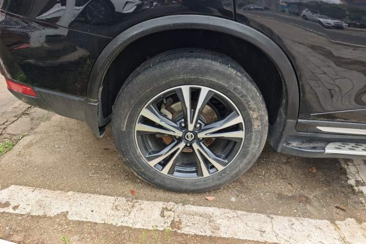 Used Nissan X-Trail 2017 2.5L CVT Luxury Edition 4WD Right Rear Wheel Hub