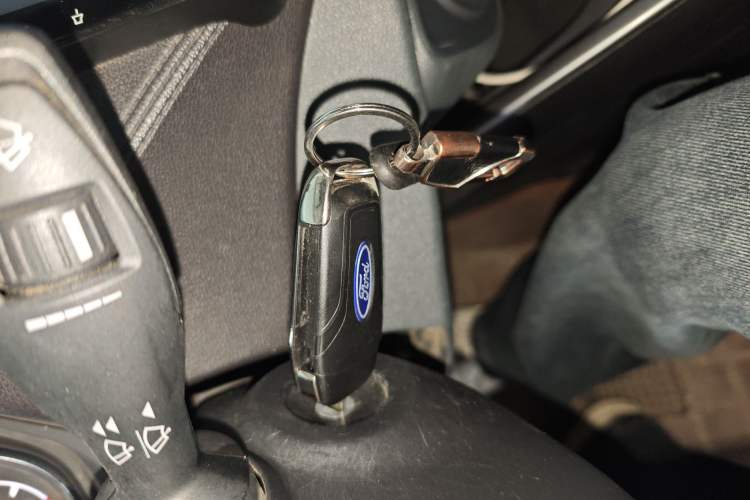 Used Ford Escort 2015 1.5L Manual Fashion Edition