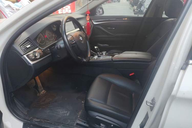 Used BMW 5 Series 2014 525Li Leading Model