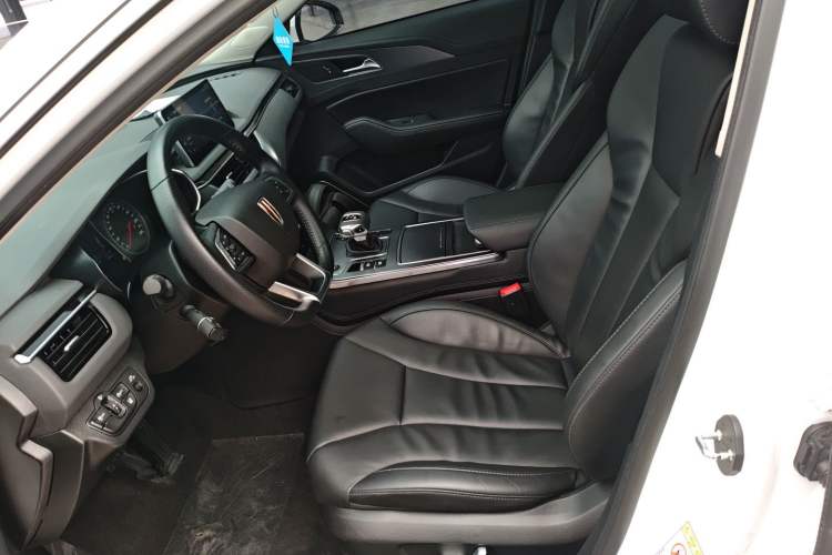 Used Hongqi H5 2022 Classic Model 1.8T Automatic Smart Connect Flagship Edition