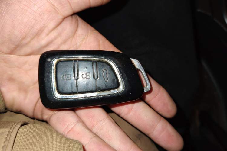 Used Dongfeng Aeolus AX7 2015 2.0L Manual Zhiyue Model Vehicle Key