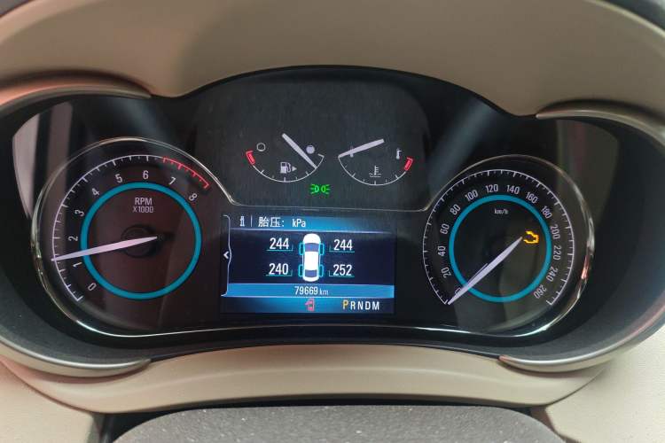 Used Buick LaCrosse 2013 2.4L SIDI Leading Comfort Version
