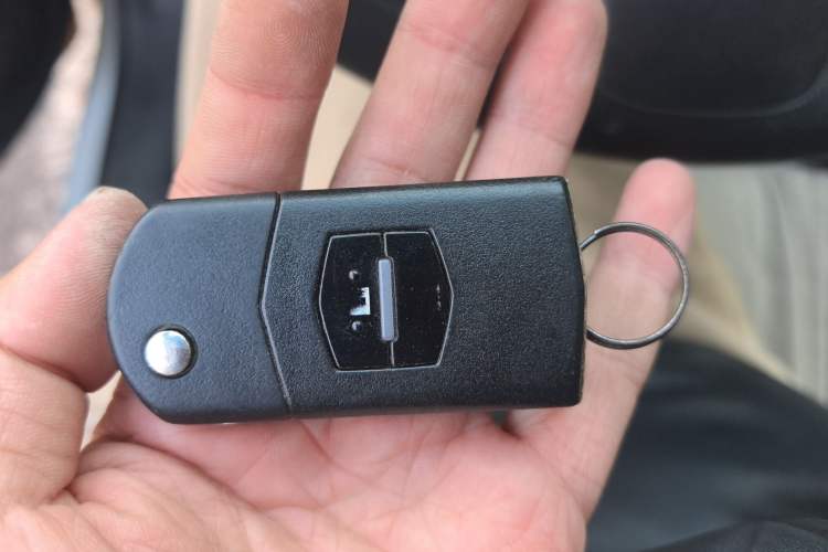 Used Mazda 2 2012 Hatchback Xuan Dong 1.3L Automatic Standard Edition