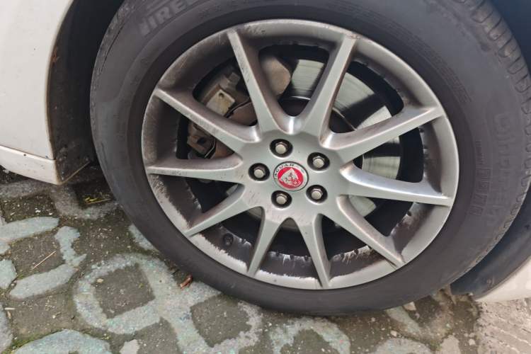 Used Jaguar XJ 2015 XJL 3.0 SC Elegant Business 80th Anniversary Limited Edition Right Front Wheel Hub