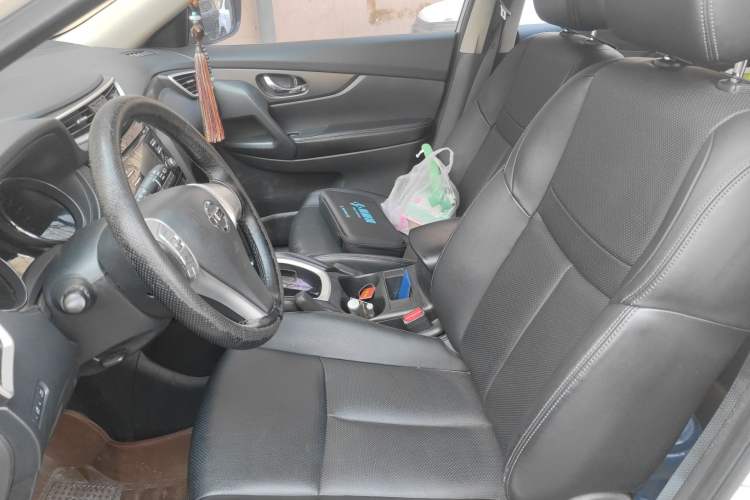 Used Nissan X-Trail 2015 2.0L CVT Comfort MAX Edition 2WD