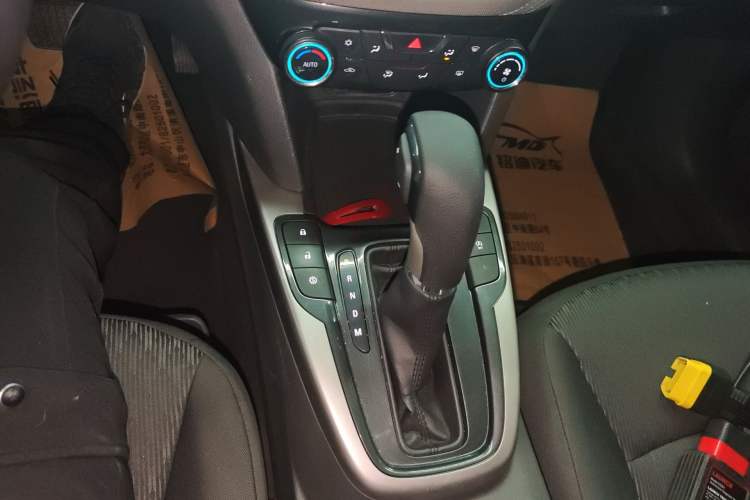 Used Chevrolet Malibu 2018 530T Automatic Comfort Edition Gear Lever