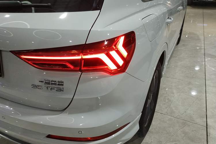 Used Audi Q3 2020 35 TFSI Fashion Dynamic Model