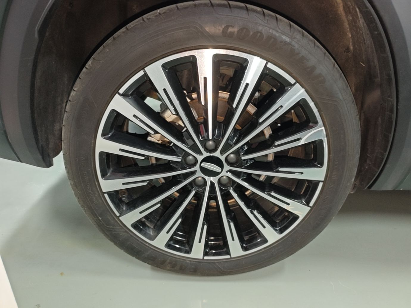Geely Auto Monjaro L 2025 Dongfang Yao 2.0TD Automatic Lanxing Edition — снимка 11