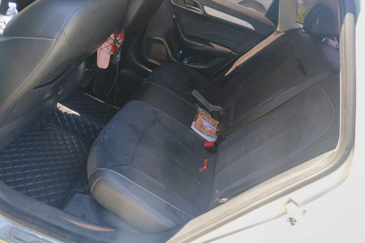 Used Roewe i6 New Energy 2017 45T Hybrid Connective Smart Luxury Edition