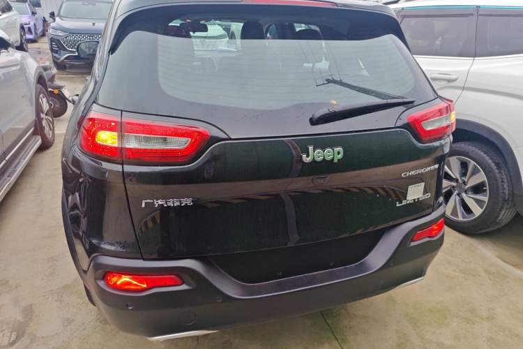 Used Jeep Cherokee 2017 2.4L Leading Smart Edition