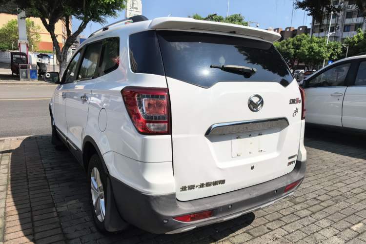 Used HYOSOW S3 2015 1.5L Luxury Model China V Standard Rear Left 45 Deg