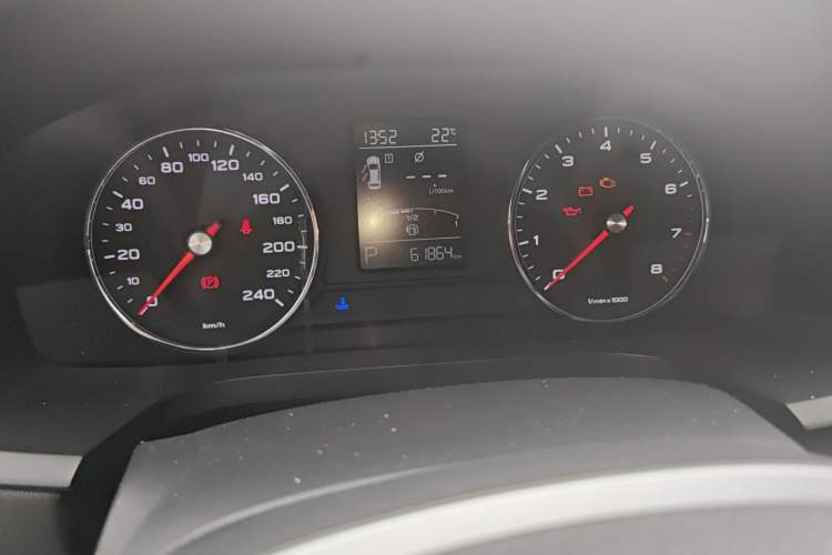 Used Roewe i6 2020 PLUS 1.6L CVT 4G Connected Glory Flagship Edition
