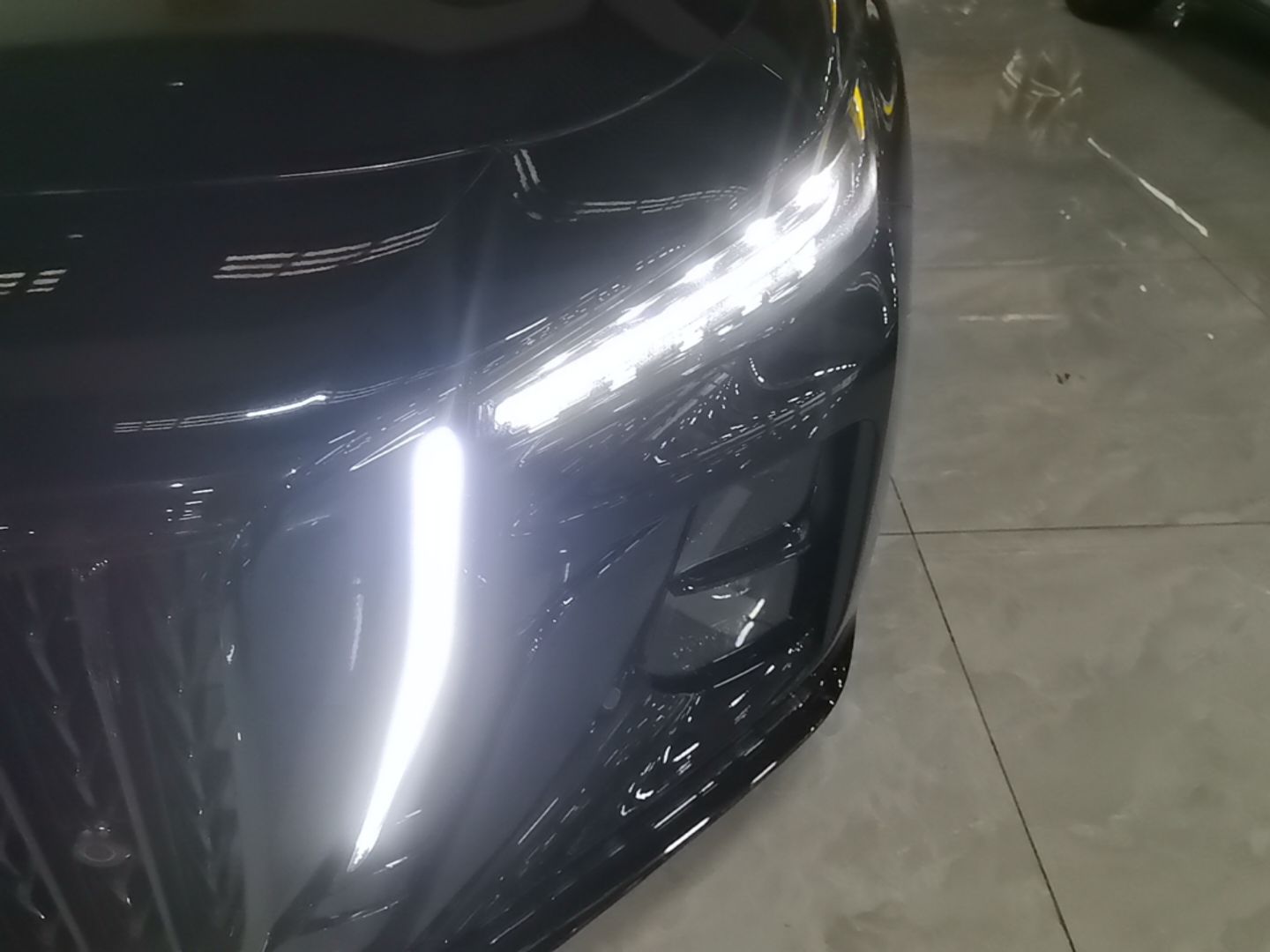 Hongqi H5 2025 Model 2.0T Automatic Xuan Ying 2 Million Units Commemorative Edition — снимка 8
