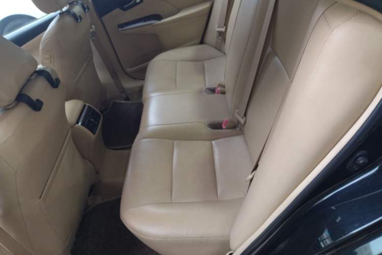 Used Toyota Camry 2015 2.0G Premier Edition
