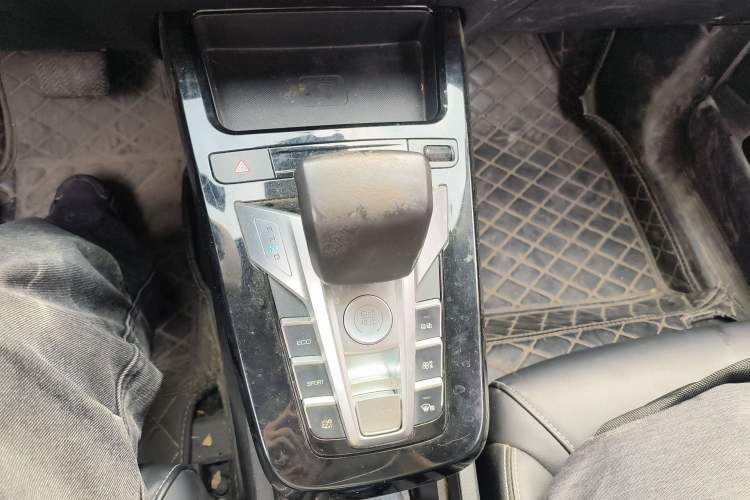 Used BYD Yuan New Energy 2019 EV360 Smart Connect Leading Model
