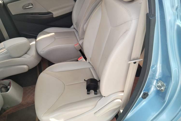 Used Venucia M50V 2017 1.6L XL CVT Luxury Edition
