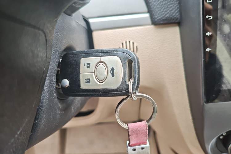 Used Buick Excelle 2013 1.5L Automatic Classic Model
