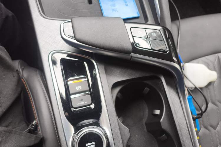 Used CHANGAN UNI-T 2022 1.5T Prestige Version Gear Lever