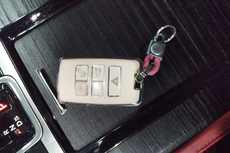 Used Jaguar XFL 2019 XFL 2.0T 250 PS Two-Wheel-Drive Luxury Edition