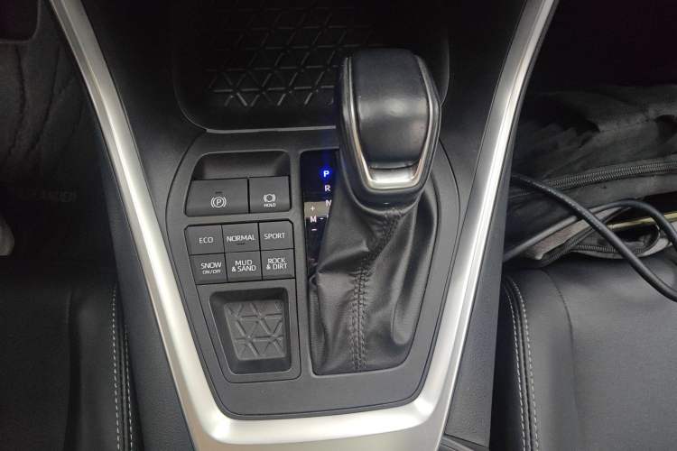 Used Toyota Wildlander 2023 2.0L CVT Four-Wheel Drive Luxury PLUS Edition