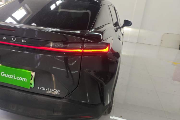 Used Lexus RZ 2023 450e All-Wheel Drive Luxury Edition Exterior 6