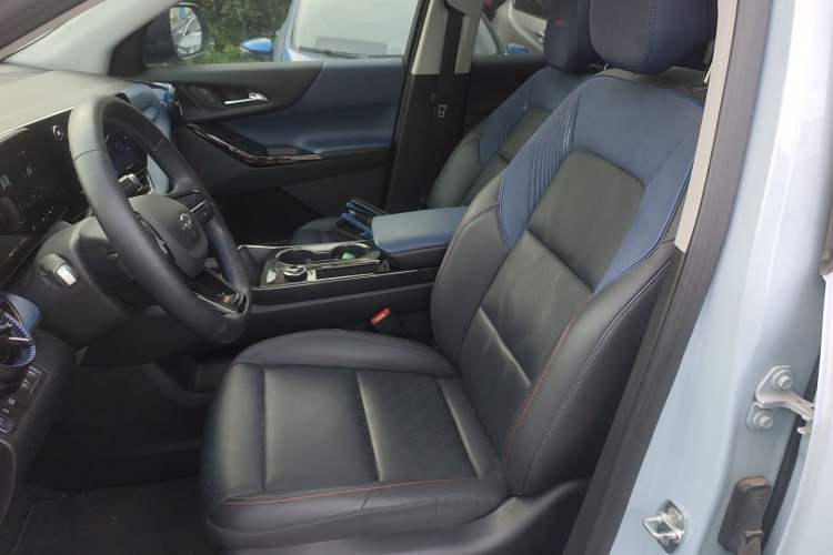 Used Chevrolet Equinox Plus 2024 102km RS Ultimate Edition