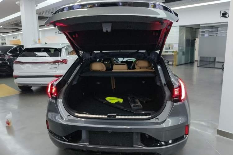 Used Zeekr 001 2021 Ultra-Long Range Dual-Motor YOU Version Trunk