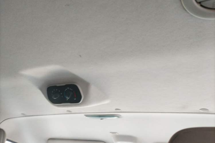 Used Ford Transit 2023 2.0T Diesel Automatic Commercial & Travel Version Mid-axle Low-roof Design 7/8/9-Seater
