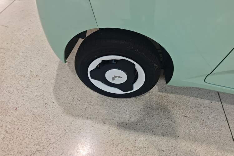 Used Wuling Hongguang MINIEV 2024 3rd Generation 170 km Right Rear Wheel Hub